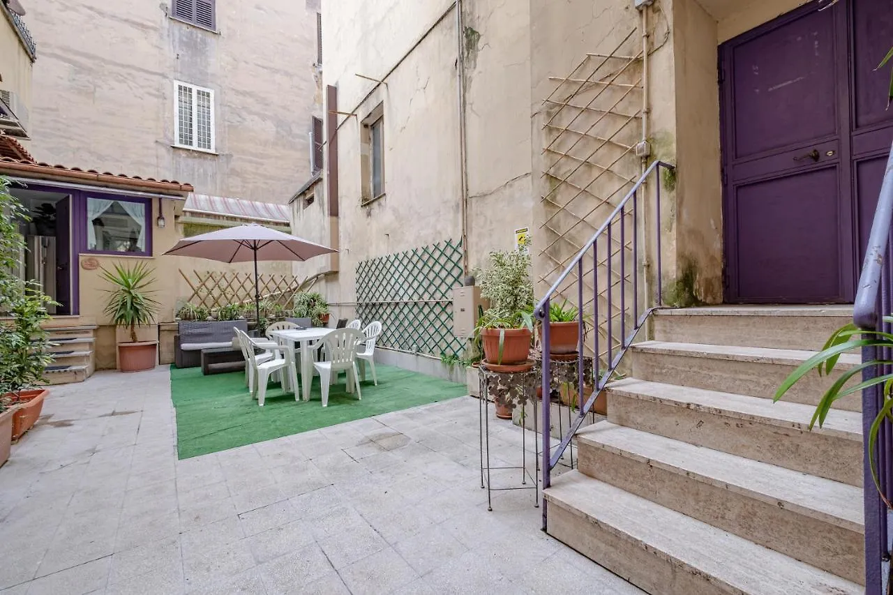 Apartment Ferienwohnung #Loft# In The Centre Of Rome, Termini Station. Italien